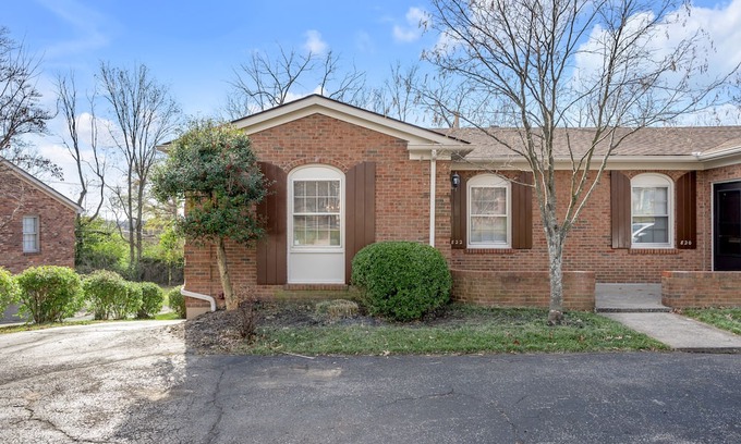 Lexington House | DWNTN Lex - 3bd/2ba - Lounge & Patio - Near Keeneland, UK, & KY Bourbon Trail!
