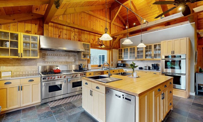 Apex House | Spacious house w/ decks, hot tubs, firepits, water views & luxurious furnishings