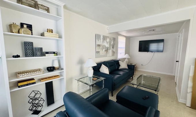 Estelle House | Charming 2-Bedroom Escape Near New Orleans!