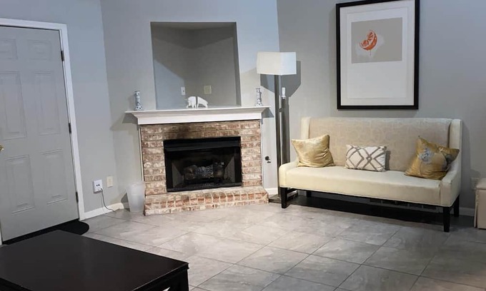 Cordova House | Spacious Cordova Near Malls and Downtown Memphis