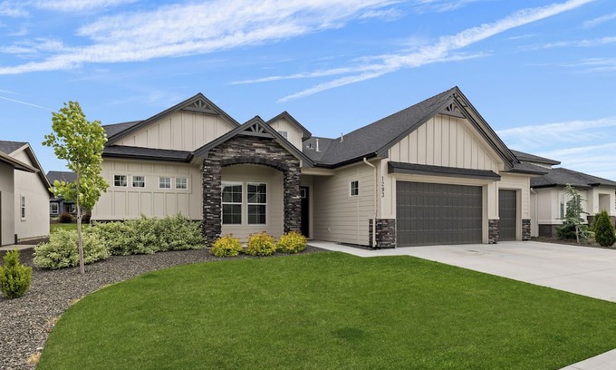 Nampa House | *Large* Nampa Family Home, Relocation, Corporate,