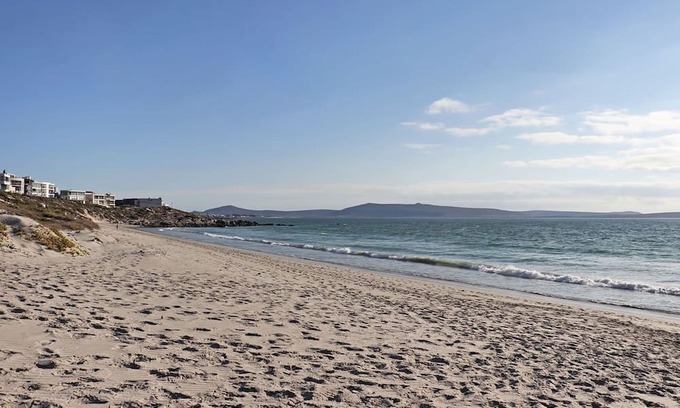 Calypso Beach House | Blue Lagoon 2 - Two Bedroom House, Sleeps 4