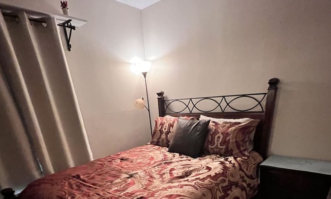 East Lake Condo | Cozy condo in a quiet neighborhood near the beach