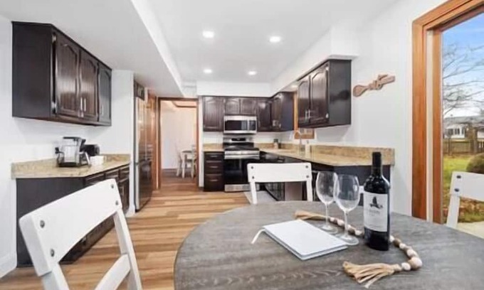 Fort Wayne House | Spacious Home near Parkview and Dupont Hospital