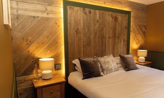 Ham Hotel | Blazing Donkey Country Hotel