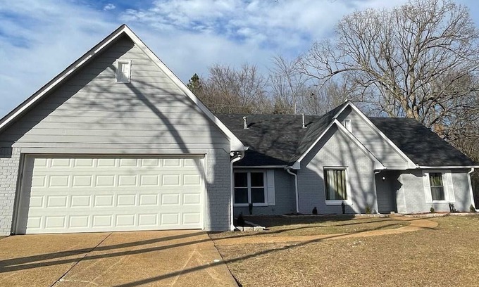 Walnut Grove House | 5BR 3 BA over 2,800 sq ft in the heart of Cordova