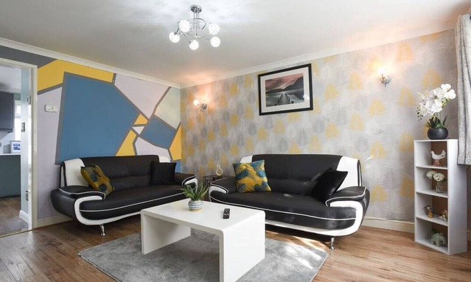 Portsmouth House | Spacious 4Bed Family Home near Port Solent