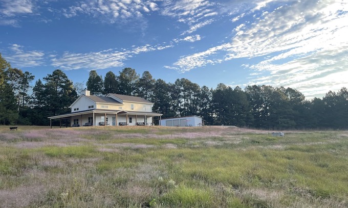 Summerville Other | Brand New Farmhouse! Hot tub, Pool, 6 Bedrooms, 6 Bathrooms, Pets Welcome!