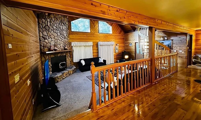 Willow Creek House | Cozy beautiful custom home