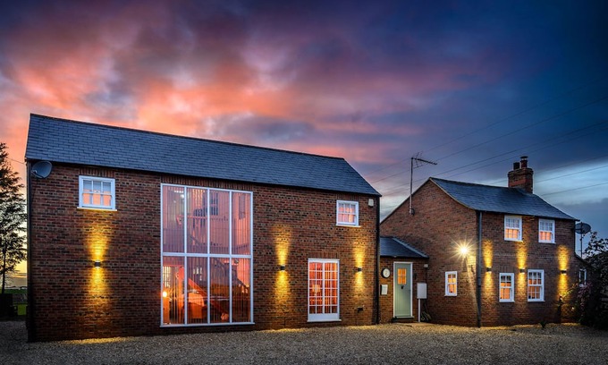 Spalding House | French themed 2-Bed Cottage on the Norfolk Wash