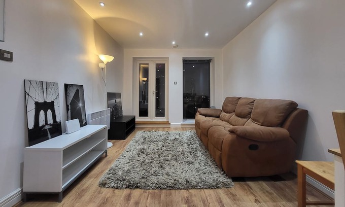 Stratford and New Town Apartment | Entire Apartment with Balcony, Gym, Sauna & Steam Room with Free Secured Parking