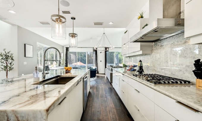 Riviera Bay House | Luxury & High End Heated Pool & Spa Dream House!