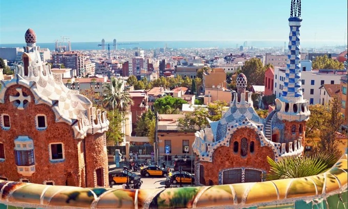 La Salut House | Encantadora Residencia Junto a Park Güell: ¡Tu Hogar en Barcelona te Espera!