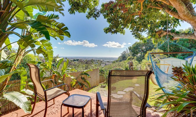 Aiea Apartment | Aiea Studio Apartment with Shared Patio & Views!