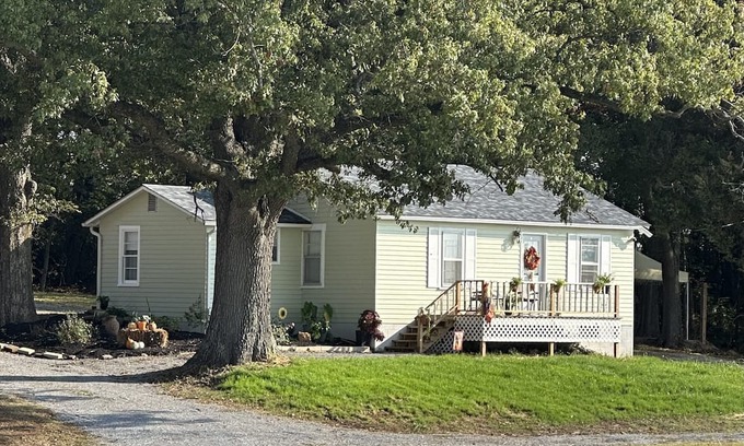 Equality House | Explore the Shawnee National Forest-reserve the SHAWNEE HIDEAWAY