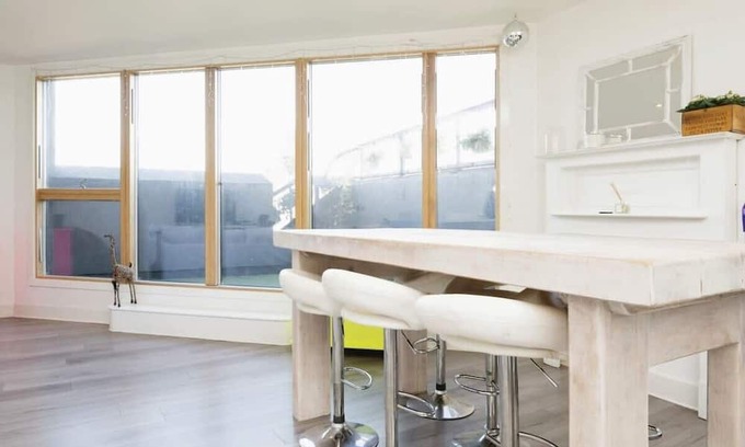 Guildford Apartment | Modern 2BR Apartment in Guildford