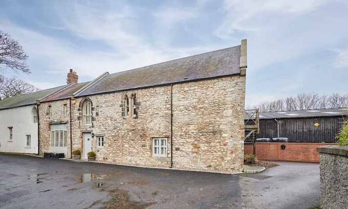 Peterlee House | Host & Stay | The Hayloft