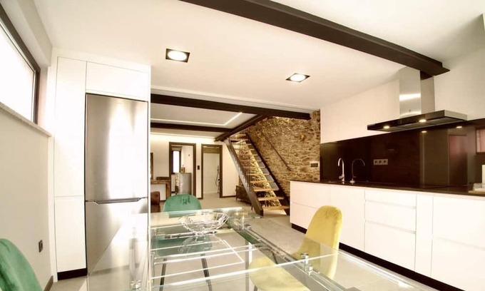 Viveiro House | The Cliffs - Port Celeiro