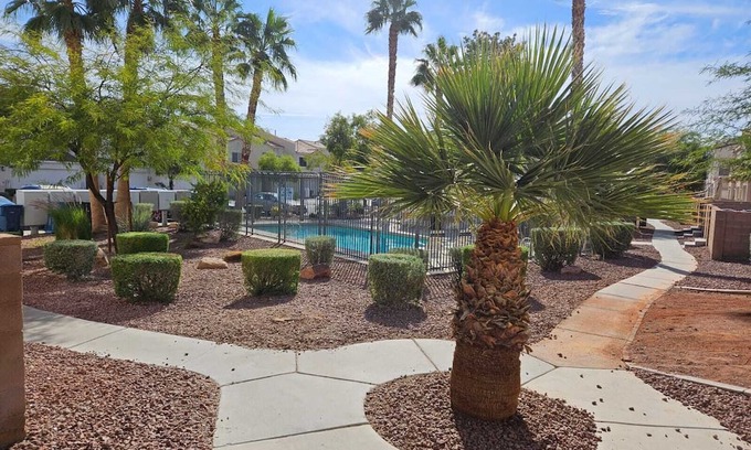 North Las Vegas House | Spacious Townhome 4 Bedroom with 7 Beds Sleeps 13