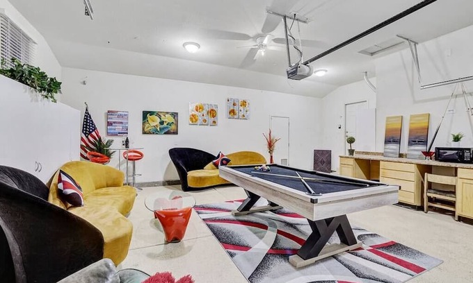 Windsor House | 5BD WineCountry Home w/ HotTub, BBQ, & Billiards