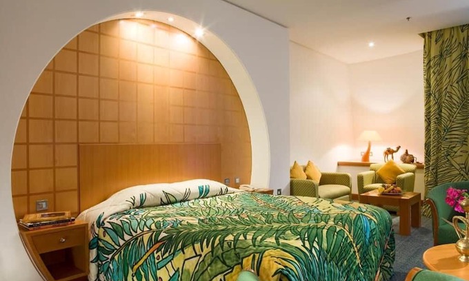 Al Ain Apartment | Deluxe Room Near Jabel Hafeet Mountain View Point