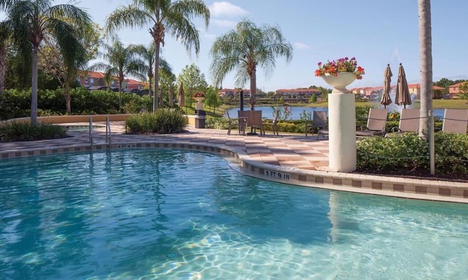 Sunset Lakes House | Casa Amarela