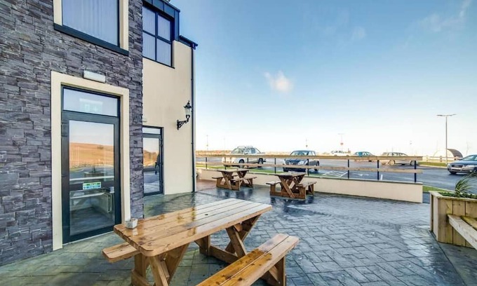 Belfast Hotel | Standing Stones Lodge