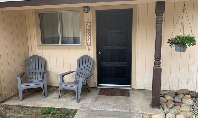 Visalia Apartment | Country studio apartment minutes from town