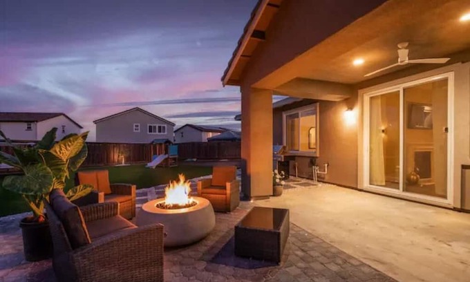 Fairfield House | Home, Napa Vibe w/Fire Pit + Spa