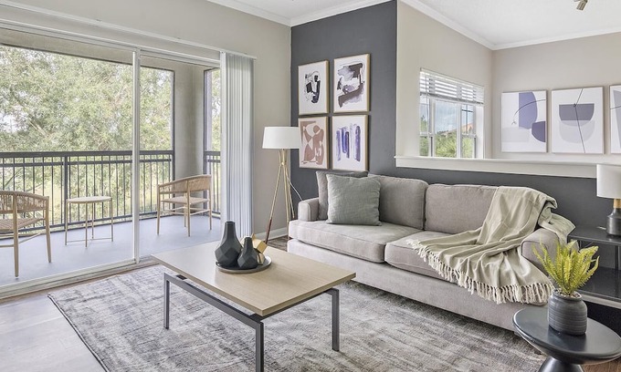 Sanford Apartment | Modern Apartment in Prime Location (ID1276X306)