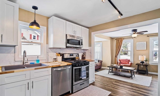 Berea House | River Dog | Entire House | Pet Friendly