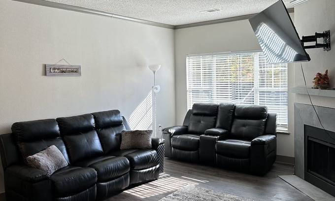 Cary Apartment | Cozy Fireplace Queen Bed RDU Pad