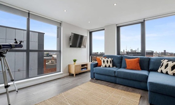 Baltic Triangle Apartment | Host & Stay | The Baltic Penthouse 2