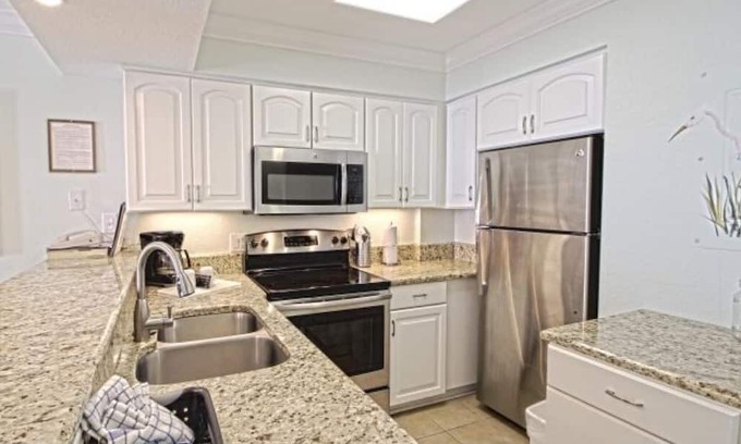 The Dunes Condo | Beautiful Ocean Front 2 bed, 2 bath condo with full kitchen and in-unit laundry