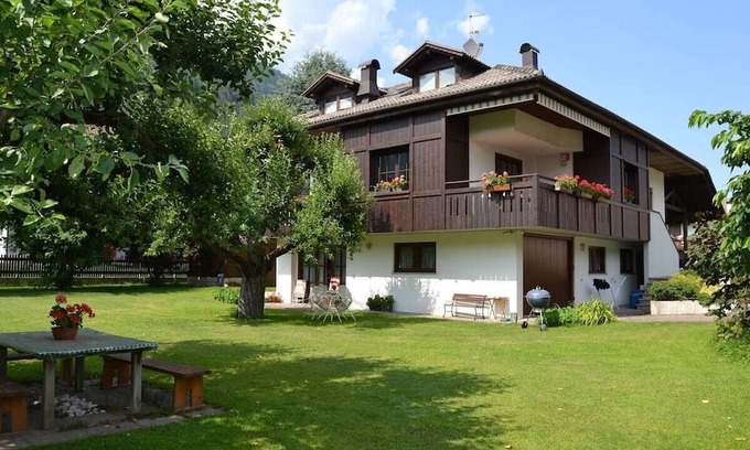 Monclassico Apartment | Three-room apartment on the top floor of a villa