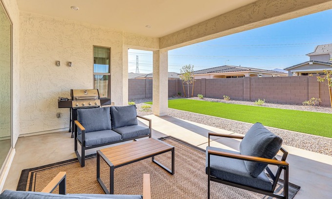 Avondale House | Getaway w/ Fenced Yard: 4 Mi to Phoenix Raceway