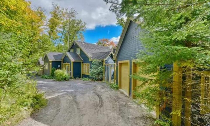 Saint-Faustin-Lac-Carre Apartment | Spa & Lakefront - Chalet Huard