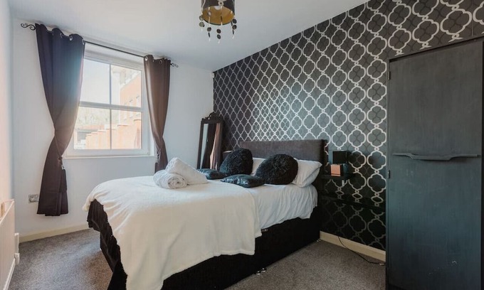 Hull Apartment | Hullidays》Theatre Side City Centre