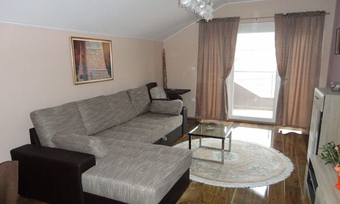 Kulen Vakuf Apartment | Apartments A&D - One Bedroom Apartment with Terrace and River View (Ana)