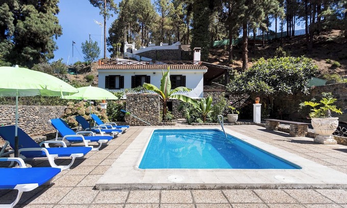 Cueva del Viento Ski Chalet | Home2Book Icod Rural Escape, Pool & BBQ