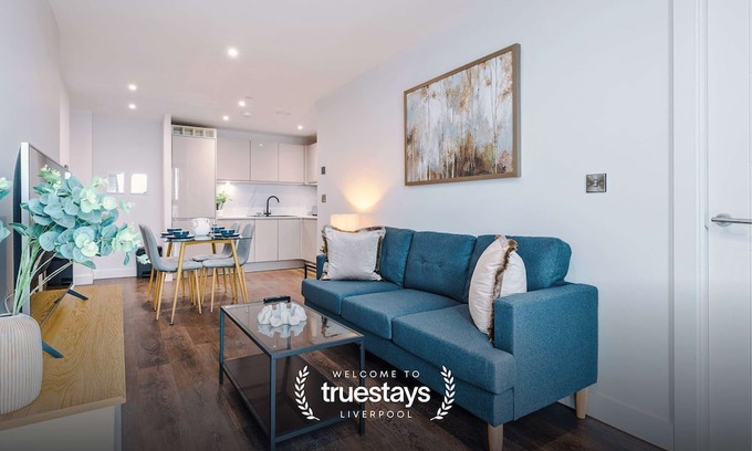 Vauxhall Apartment | Hartley Place - Mersey View Apartment