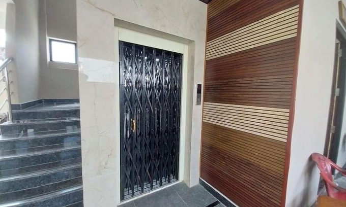 Hyderabad House | Fantastic 4-bedroom building with AC in Hyderabad specious living and dining