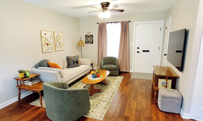 Wichita House | 3 Bedroom in Safe Area! W&D + Workout Equipment