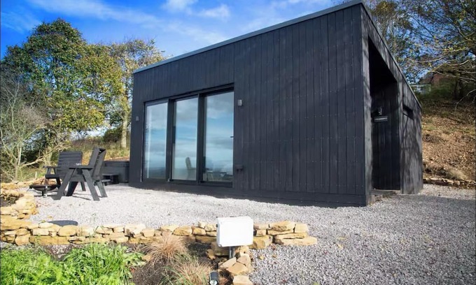 Sunderland Cabin | DURHAM COTTAGE