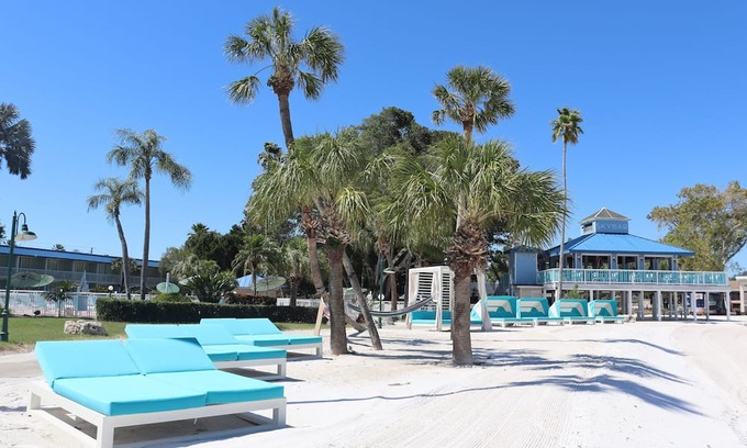 Pinellas Point Hotel | 3 Units | Serene Getaway w/Pool Access | Adventure & City Excitement Nearby