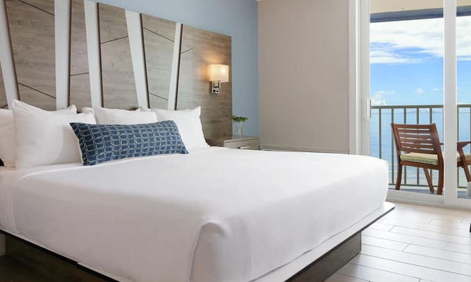 Pinellas Point Hotel | Spacious Retreat Near St. Pete Beach, Fort De Soto & Local Attractions