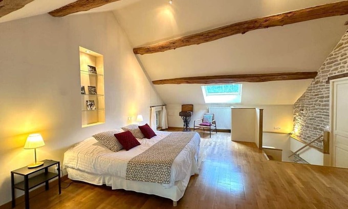 Montoillot House | Clos de Fougères - Les Fleurières