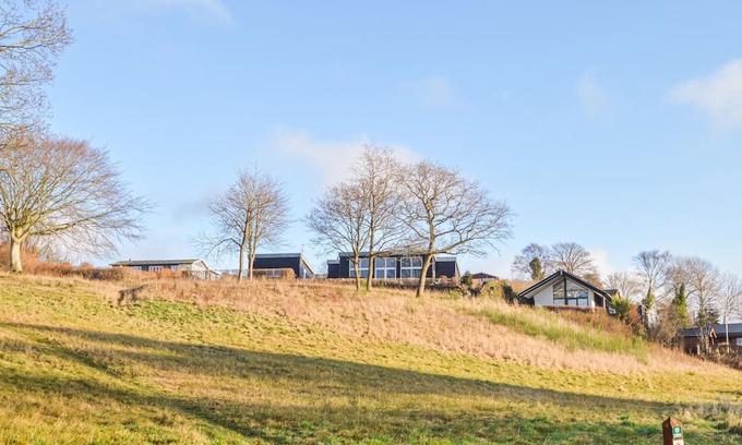 Hjarbæk House | Lovely home in Løgstrup with house sea view