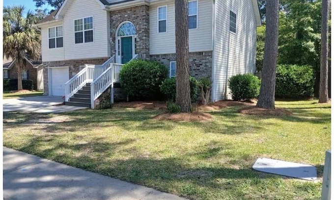 Summerville House | Marvelous split level 4-bedroom house in Summerville