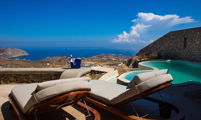 Plintri Apartment | Divine Mykonos Urania Suite, 1 BDR, Private Pool & Hot Tub, Wonderful Sea Views